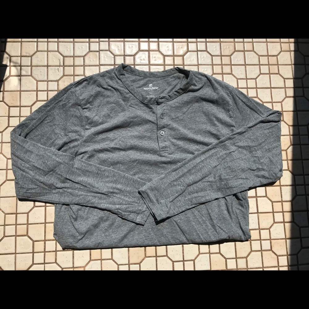 Long Sleeve Gray Henley. Size Large. 3 buttons
